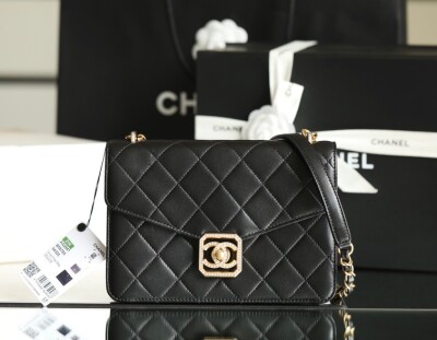 21k Diamond Buckle Flap Bag