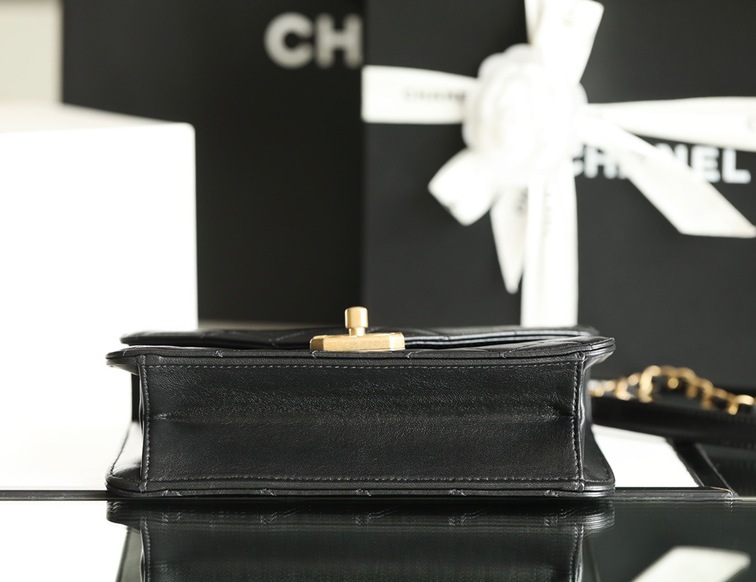 21k Diamond Buckle Flap Bag