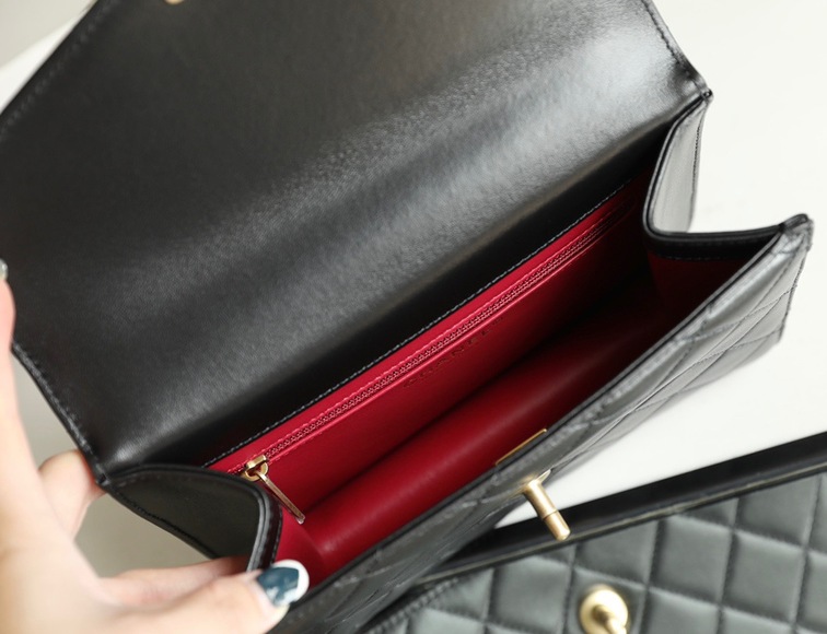 21k Diamond Buckle Flap Bag