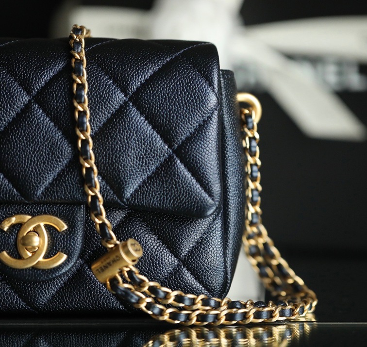 21k Mini Bag Grained Calfskin