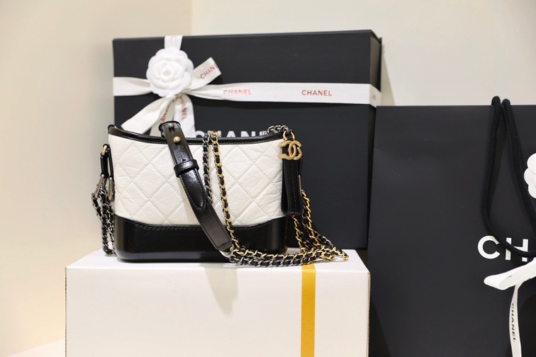 Gabrielle Hobo Bag