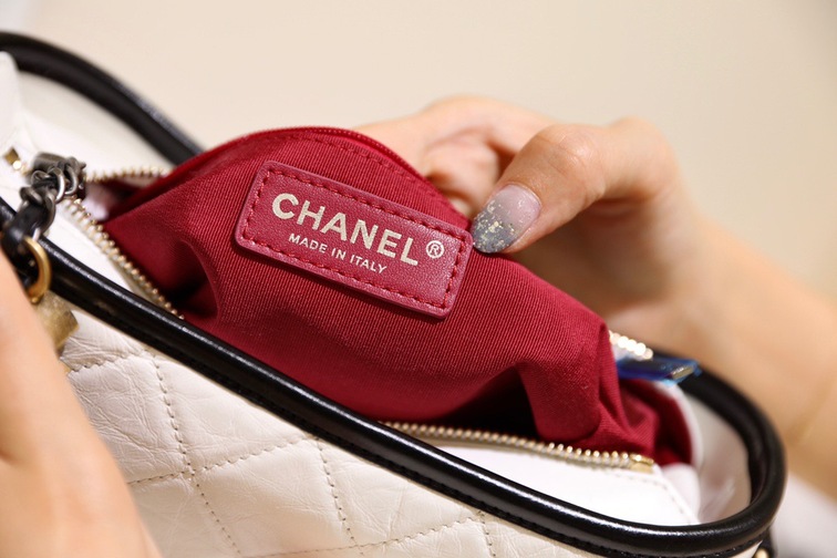 Gabrielle Hobo Bag