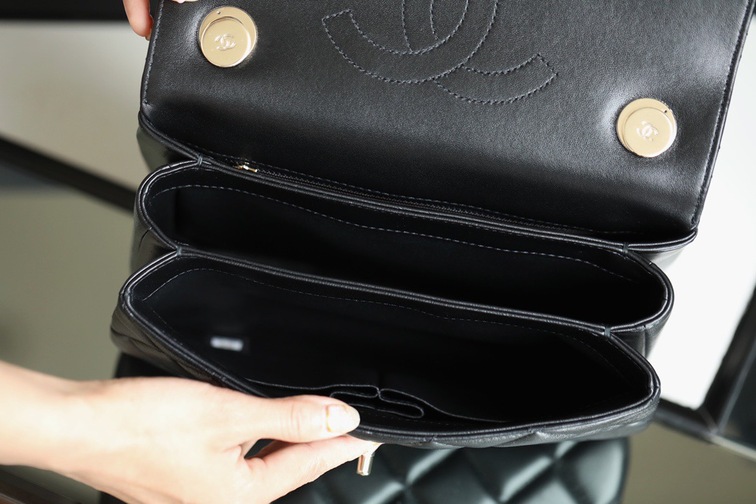 Lambskin Quilted Small Trendy Flap Bag
