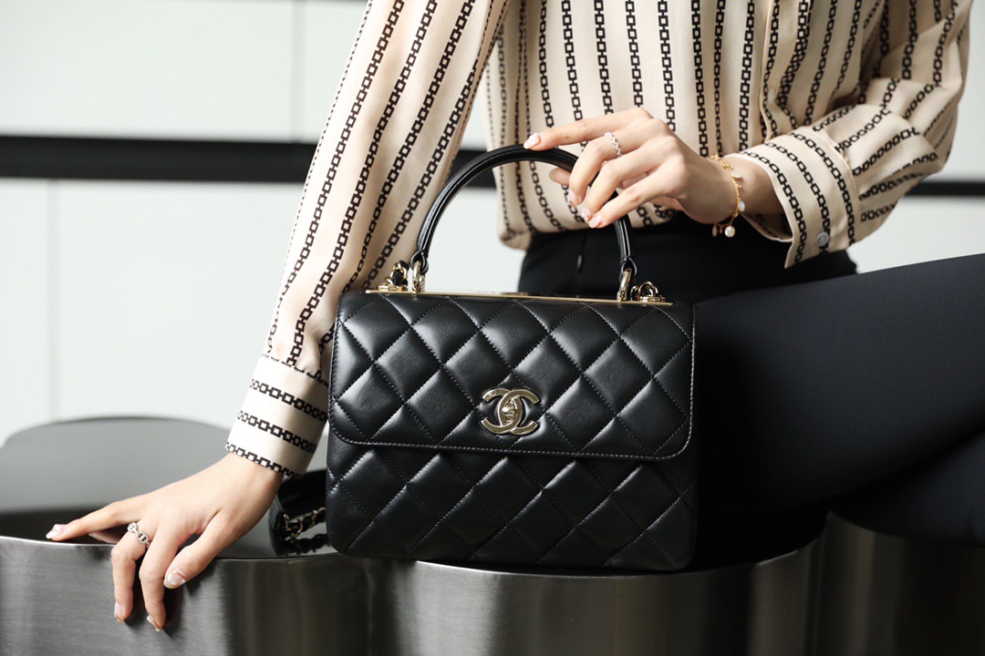 Lambskin Quilted Small Trendy Flap Bag