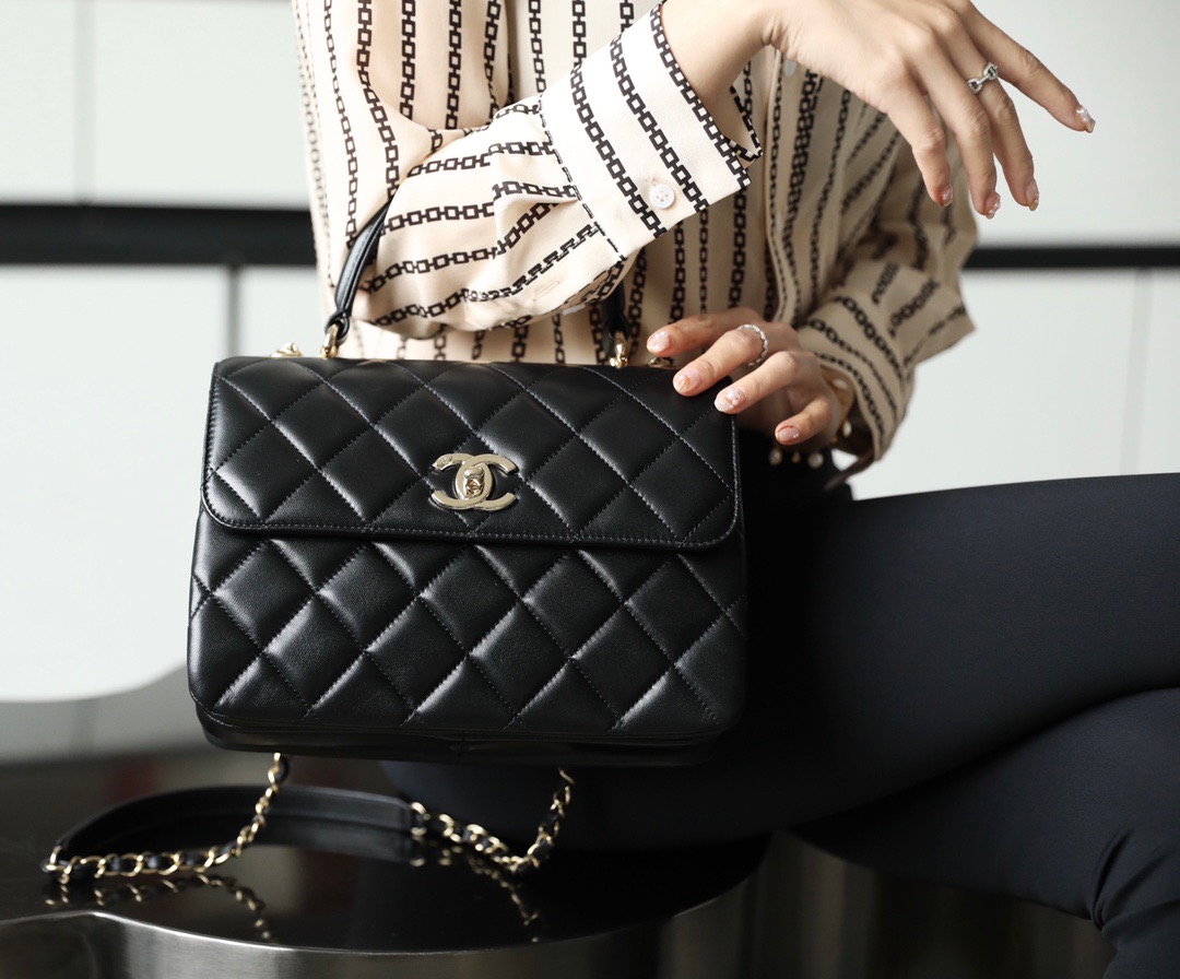 Lambskin Quilted Small Trendy Flap Bag