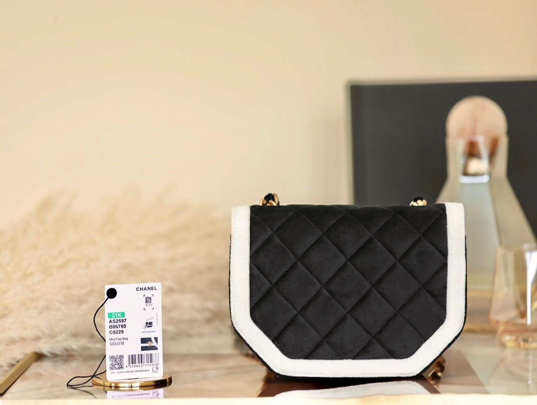 Mini Velvet Flap Bag