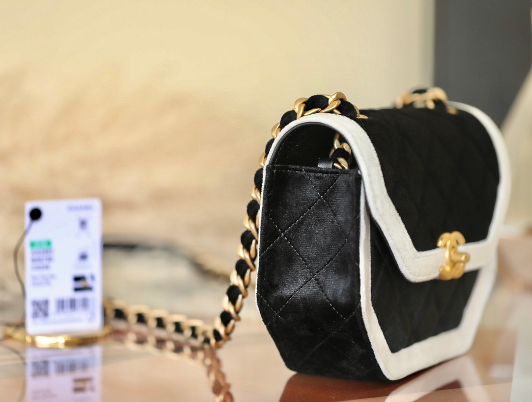 Mini Velvet Flap Bag