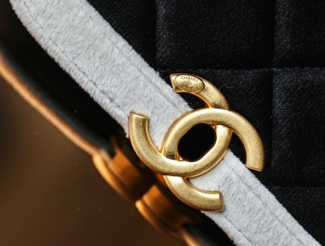 Mini Velvet Flap Bag
