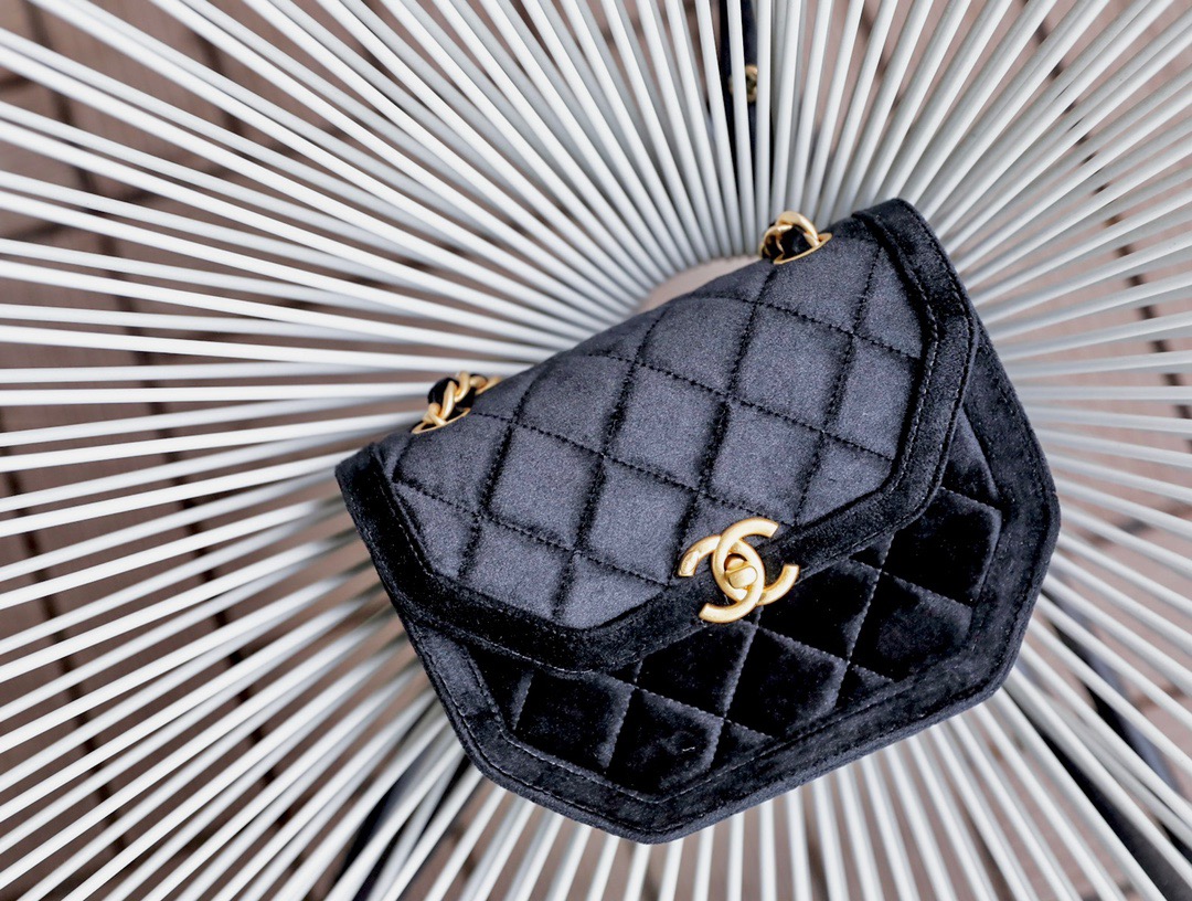 Mini Velvet Flap Bag