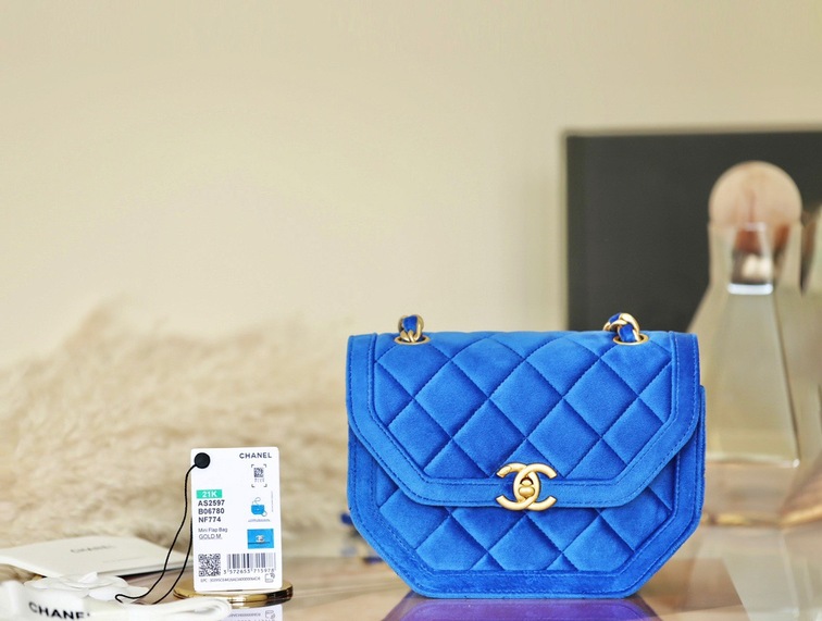 Mini Velvet Flap Bag