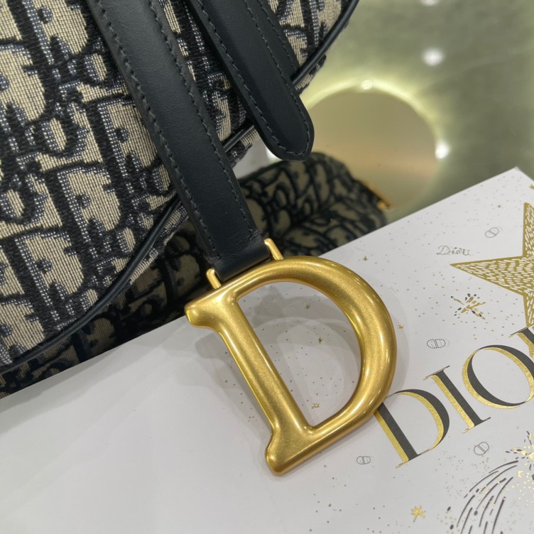 Oblique Saddle