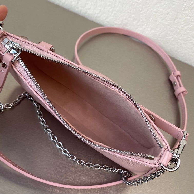Easy Pouch On Strap Bag