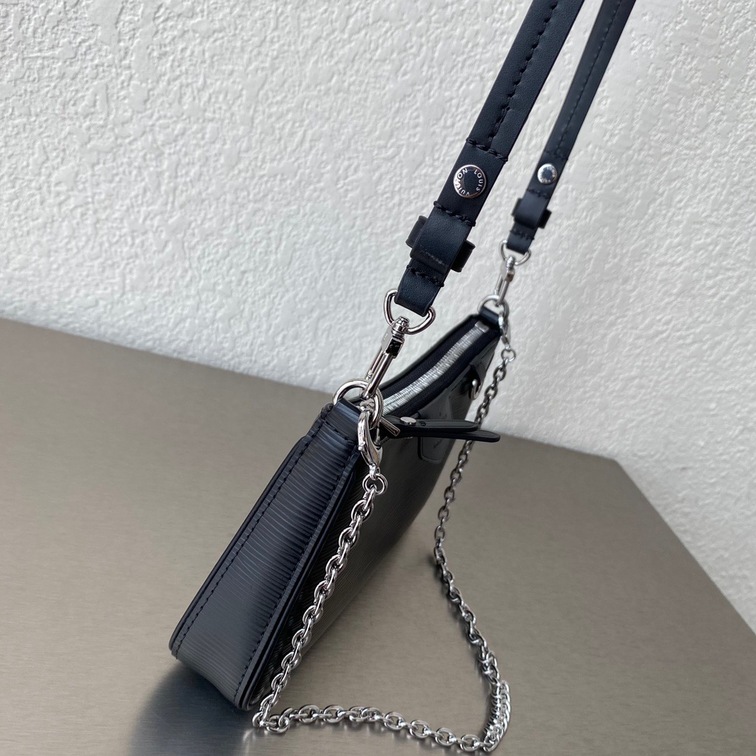 Easy Pouch On Strap Bag
