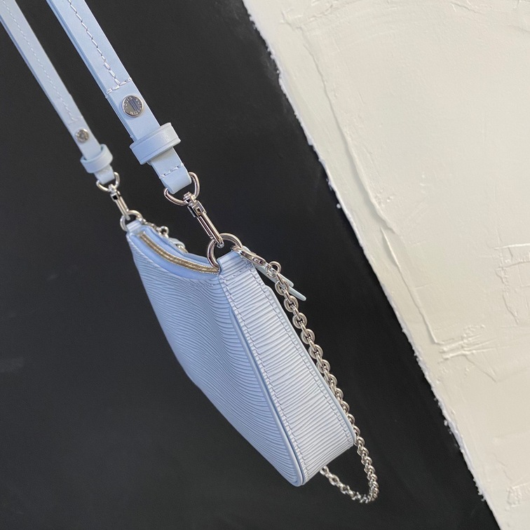 Easy Pouch On Strap Bag