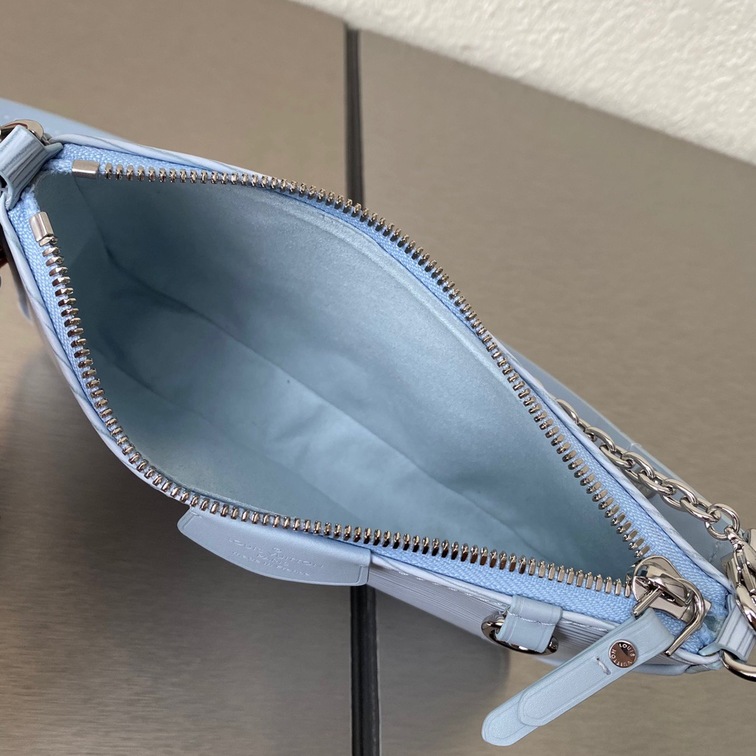 Easy Pouch On Strap Bag