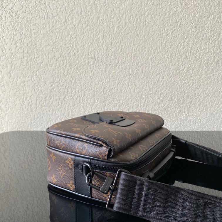 S Lock Messenger Taurillon Monogram Bag