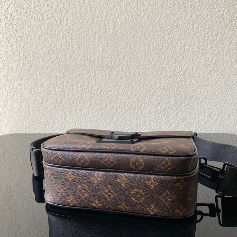 S Lock Messenger Taurillon Monogram Bag