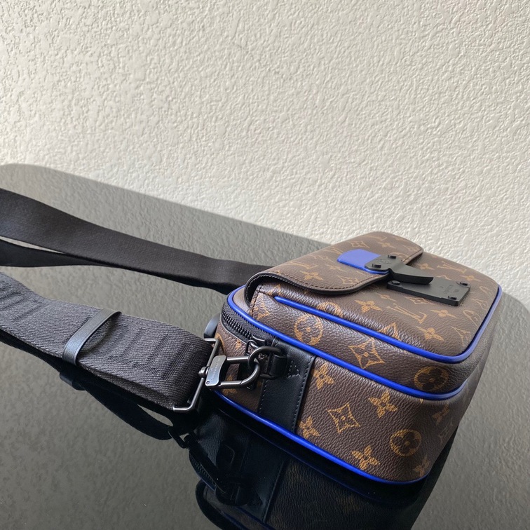 S Lock Messenger Taurillon Monogram Bag