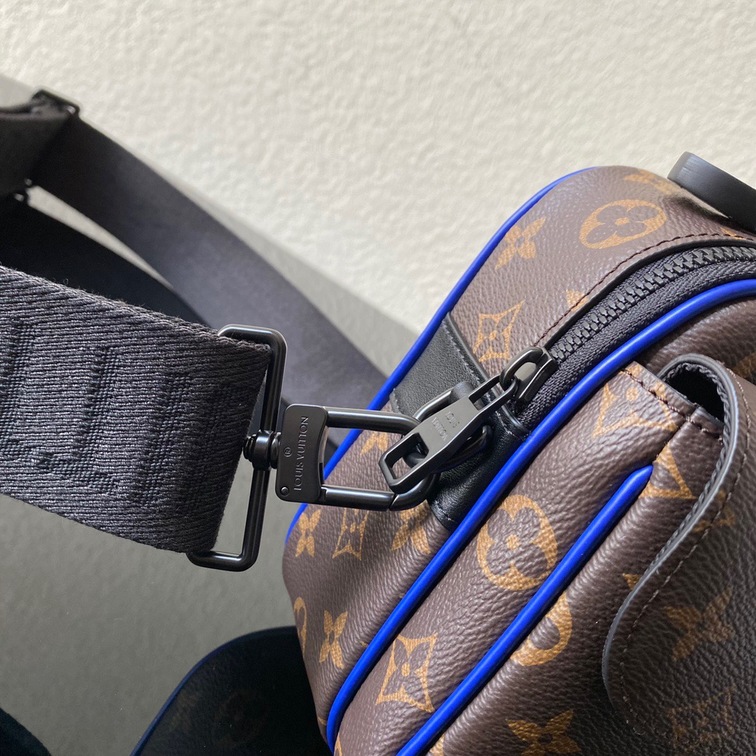 S Lock Messenger Taurillon Monogram Bag