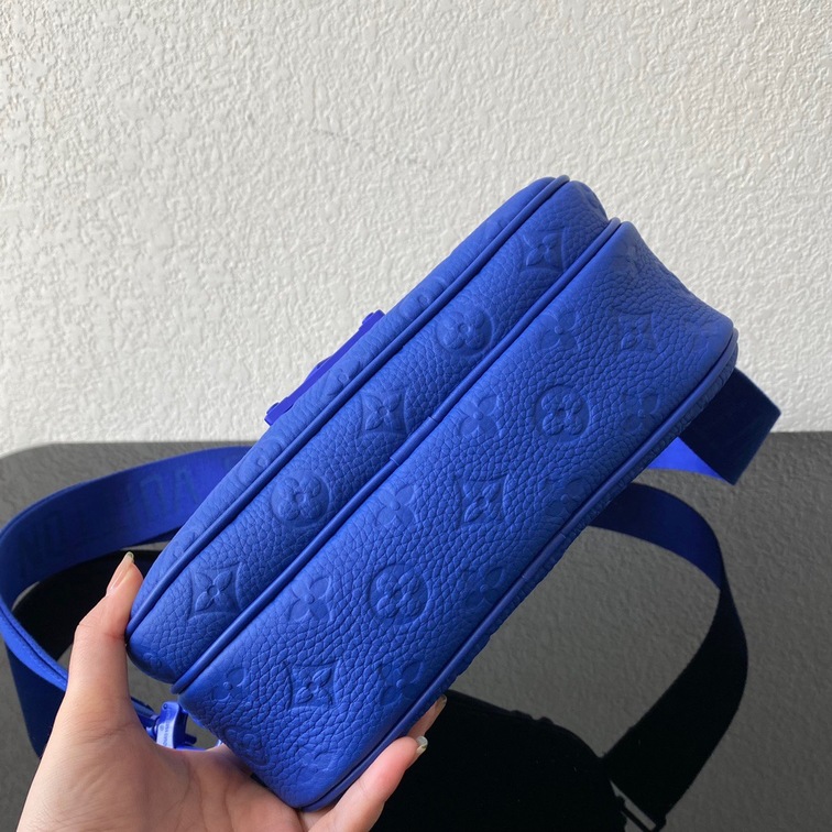 S Lock Messenger Taurillon Monogram Bag