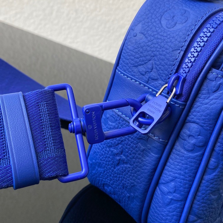 S Lock Messenger Taurillon Monogram Bag
