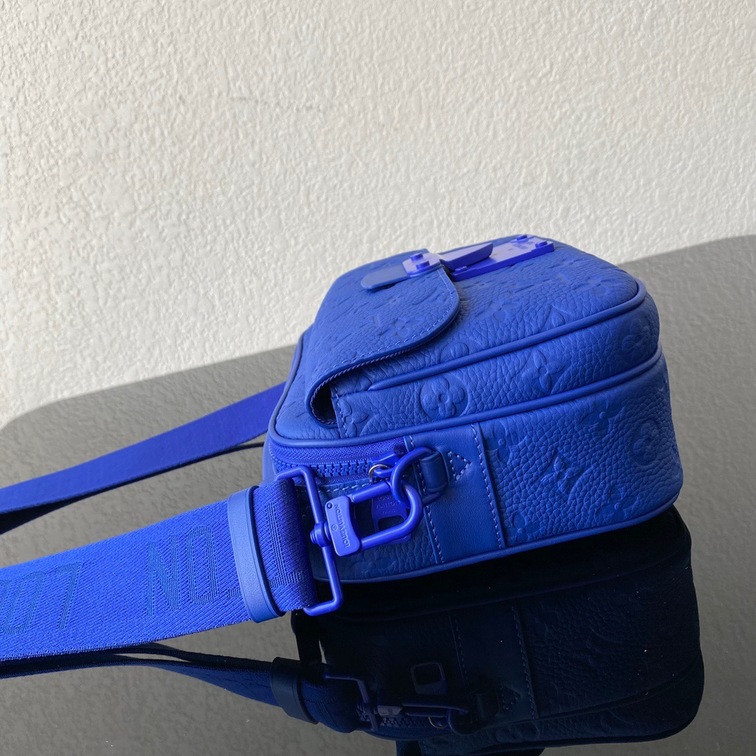 S Lock Messenger Taurillon Monogram Bag