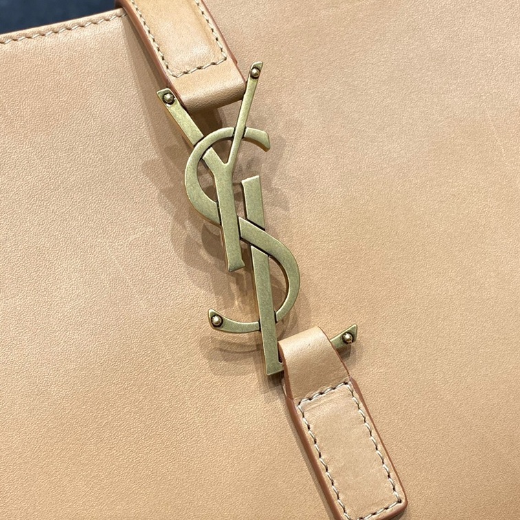 Le 5 A 7 Patent Leather Bag