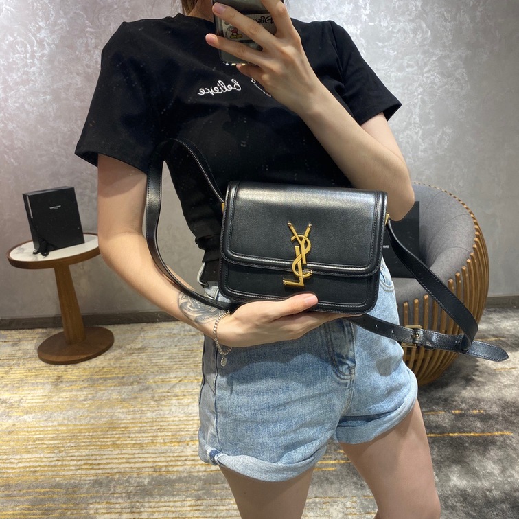Solferino Medium Leather Shoulder Bag
