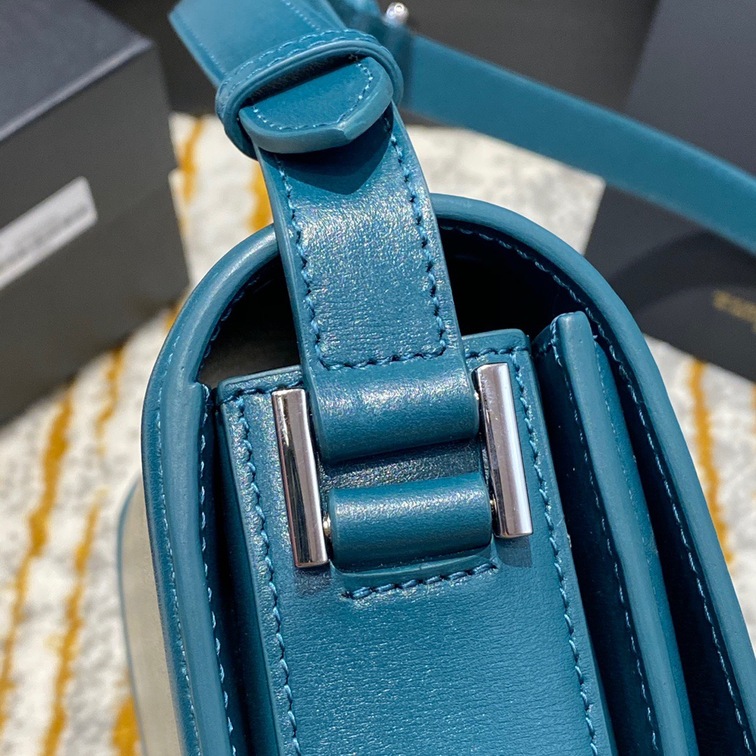 Solferino Medium Leather Shoulder Bag