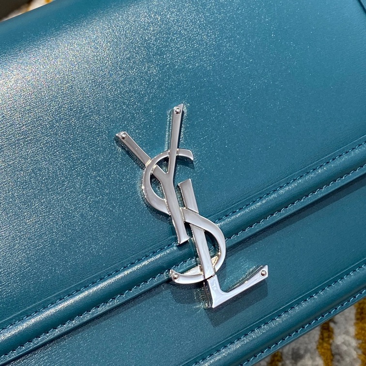 Solferino Medium Leather Shoulder Bag