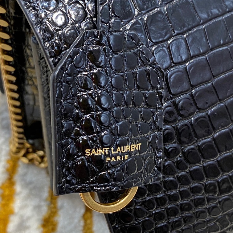 Sunset Medium In Crocodile Embossed Shiny Leather