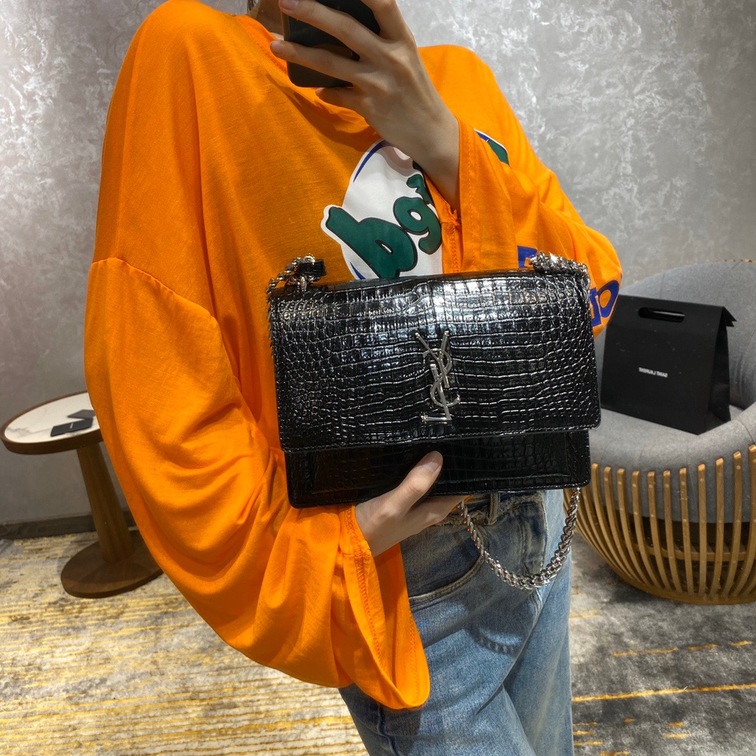 Sunset Medium In Crocodile Embossed Shiny Leather