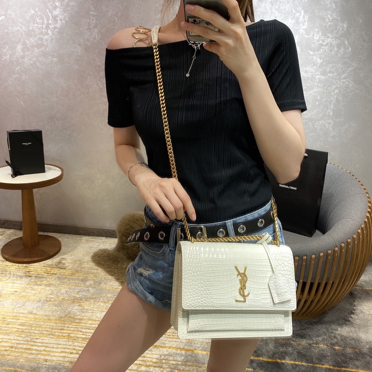 Sunset Medium In Crocodile Embossed Shiny Leather