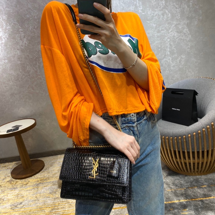 Sunset Medium In Crocodile Embossed Shiny Leather
