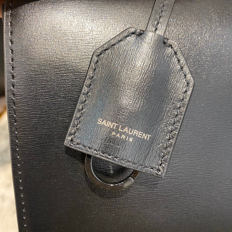Sunset Medium In Shiny Leather