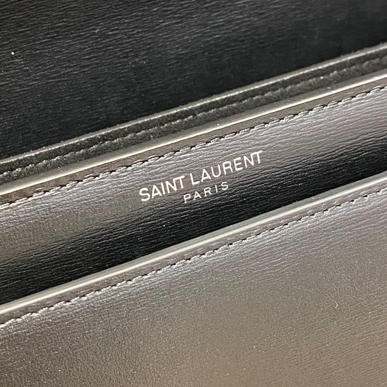 Sunset Medium In Shiny Leather